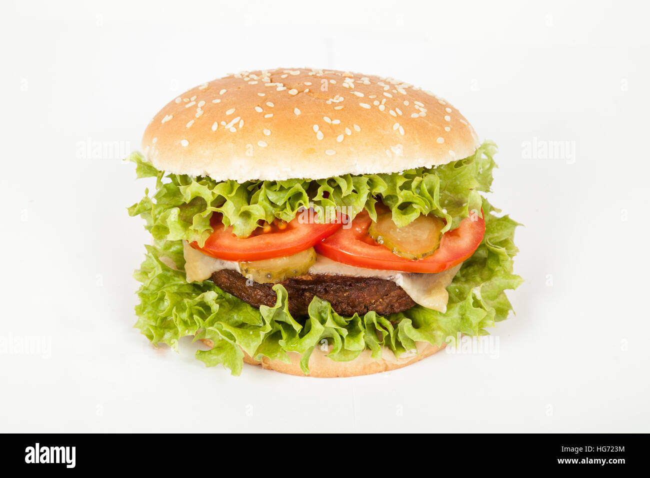 Burger végétarien sur blanc Banque D'Images