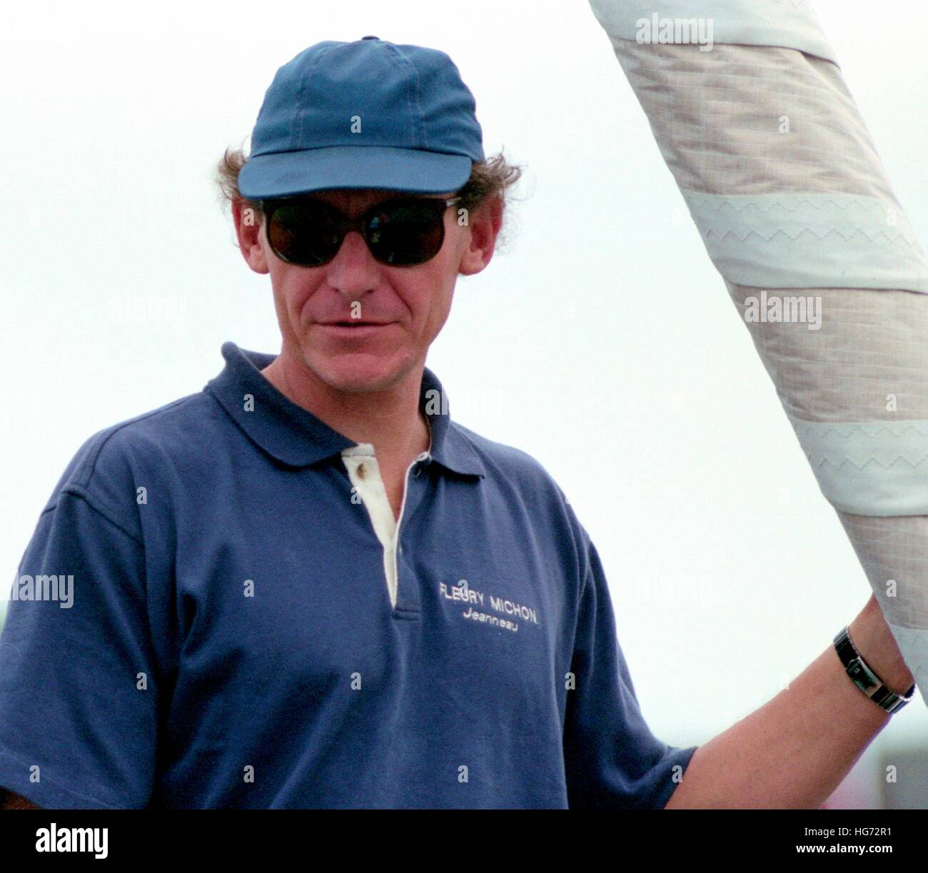AJAXNETPHOTO. Juin 6th, 1992. PLYMOUTH, en Angleterre. - EUROPE 1 STAR - course transatlantique en solitaire - France - Français HAUT YACHTSMAN PHILIPPE POUPON SUR SON SON TRIMARAN FLEURY MICHON XI AVANT LE DÉBUT. PHOTO:JONATHAN EASTLAND/AJAX REF:920606 5 12A Banque D'Images