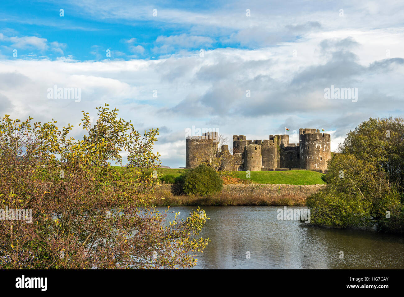 Château de Caerphilly South Wales montrant les douves Banque D'Images