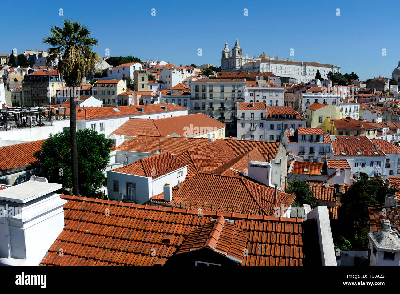 Igreja de São Vicente de Fora eglise et monastère vue du miradouro Portas do Sol, Alfama, Lisboa, Lisbonne, Portugal Banque D'Images