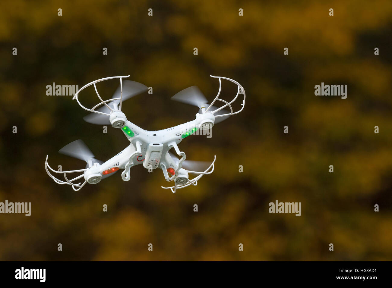 Drone Quadcopter, avec l'appareil photo Banque D'Images