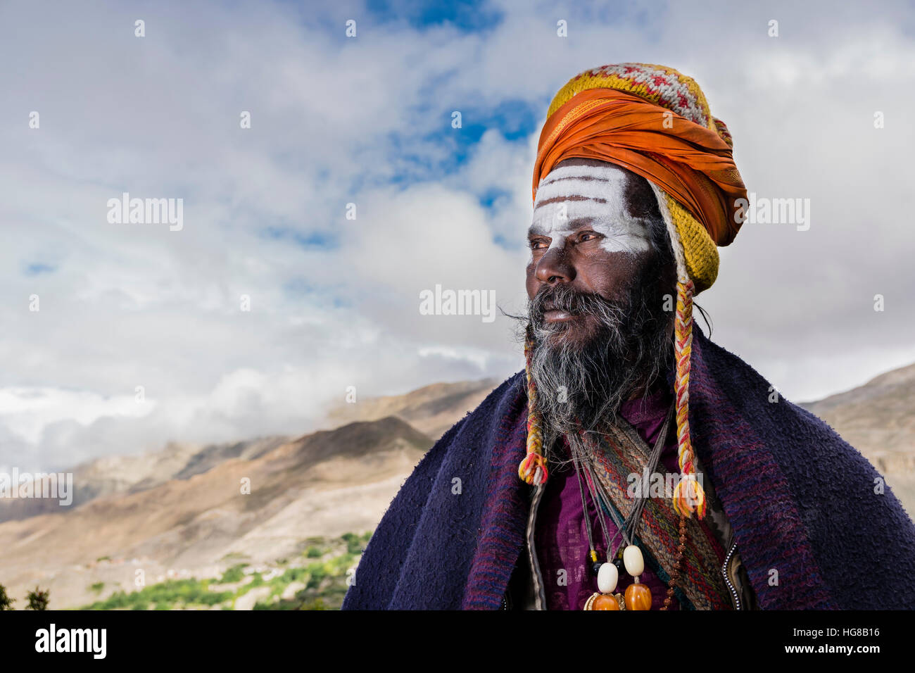 Portrait de Sadhu, saint homme, à la recherche dans les montagnes de l'himalaya, Muktinath, Mustang, Népal Banque D'Images
