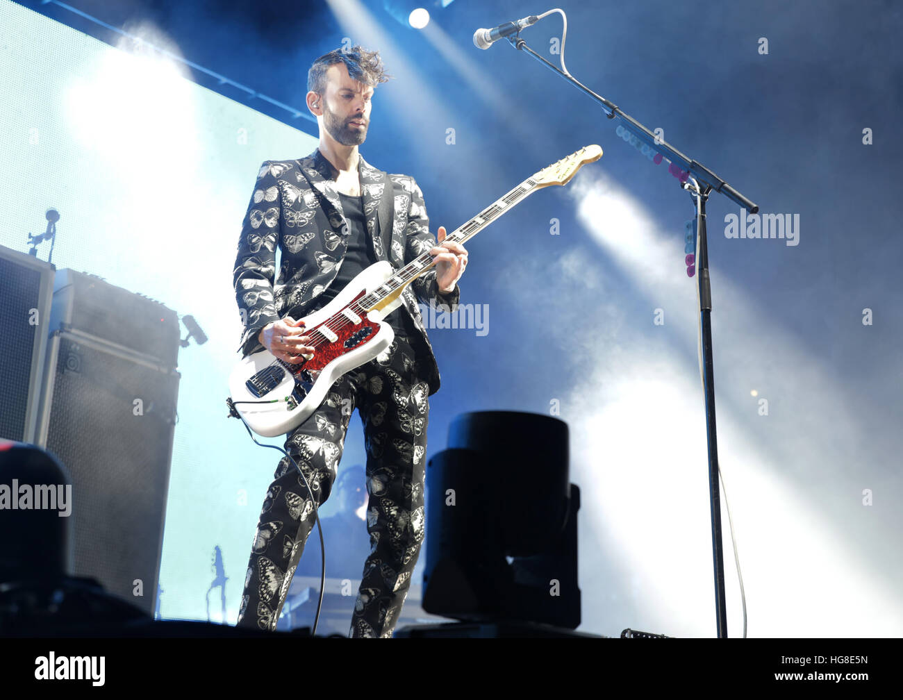 L'exécution de placebo à la Manchester Arena comprend : Placebo, Stefan Olsdal Où : Manchester, Royaume-Uni Quand : 05 déc 2016 Banque D'Images