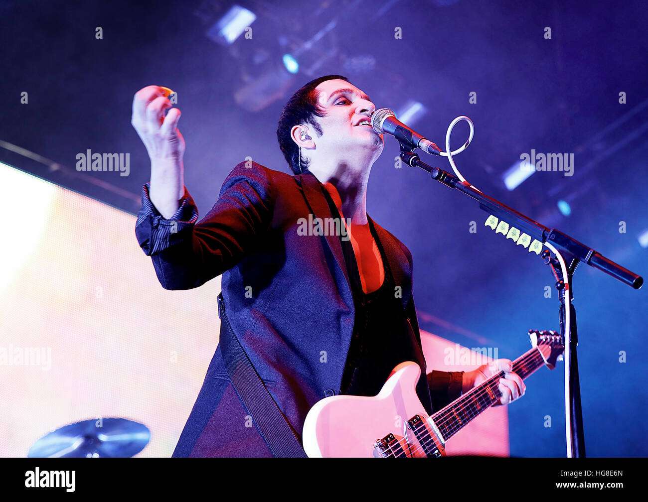 L'exécution de placebo à la Manchester Arena comprend : Placebo, Brian Molko Où : Manchester, Royaume-Uni Quand : 05 déc 2016 Banque D'Images