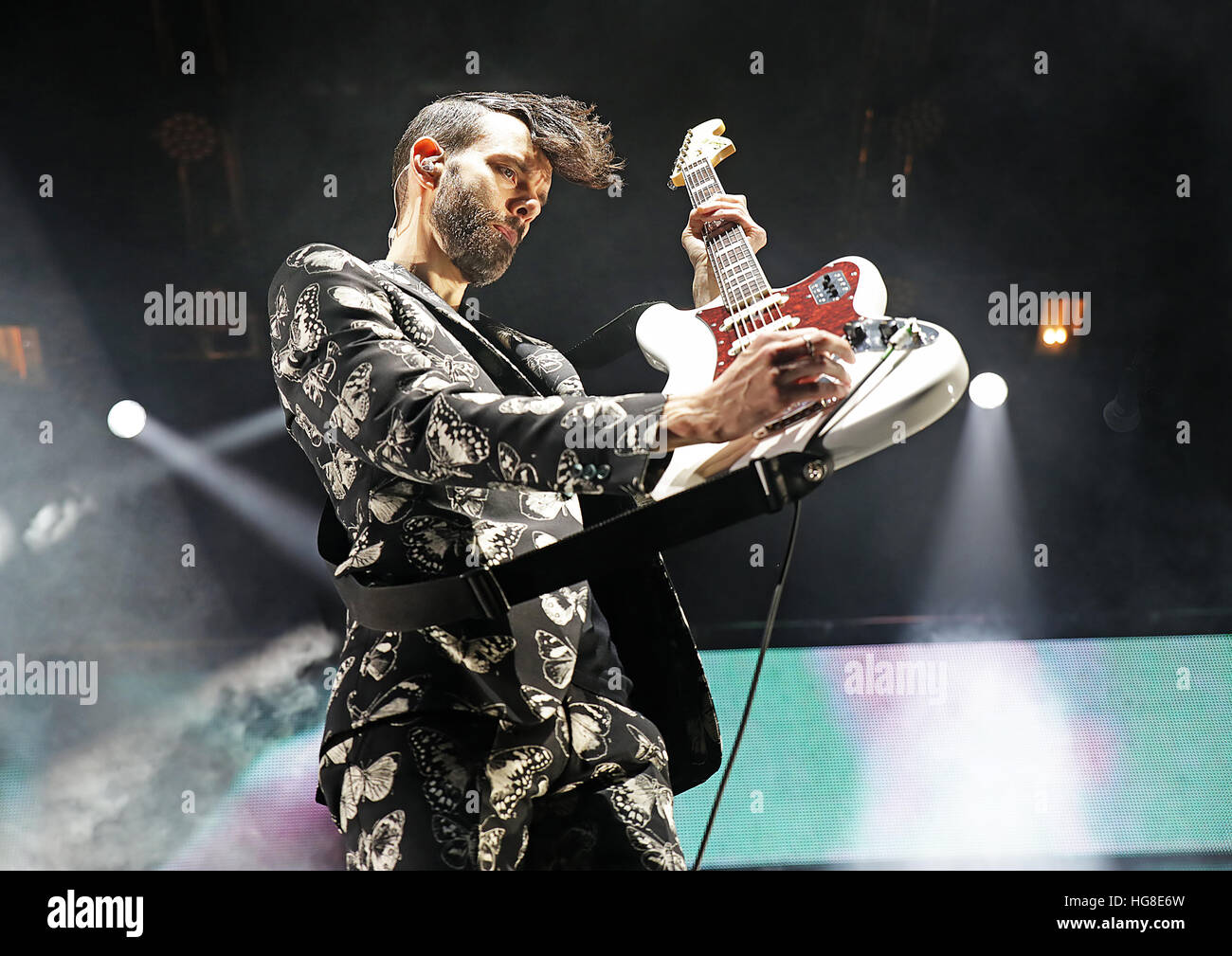 L'exécution de placebo à la Manchester Arena comprend : Placebo, Stefan Olsdal Où : Manchester, Royaume-Uni Quand : 05 déc 2016 Banque D'Images