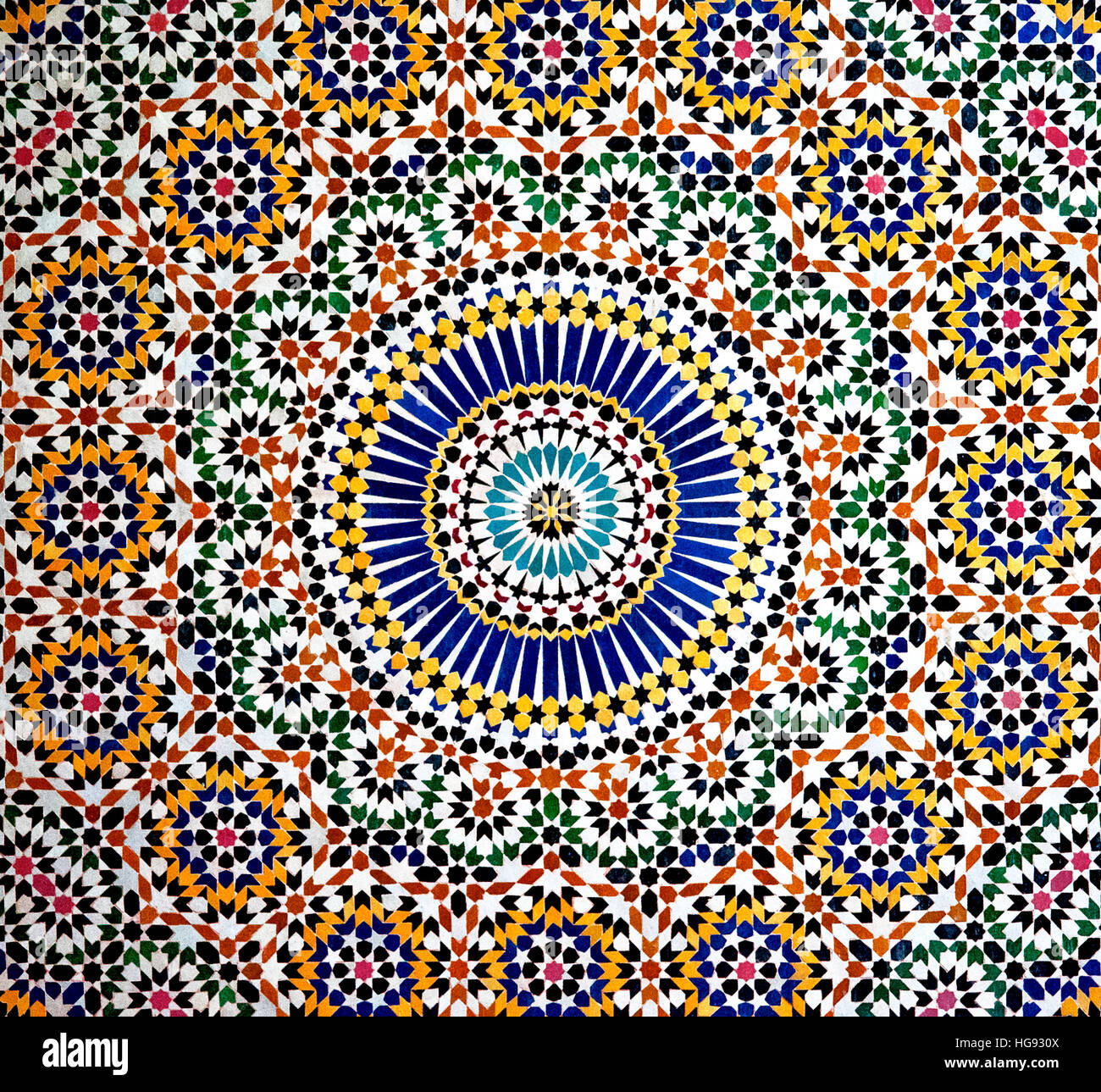 La mosaïque islamique, Kasbah TELOUET, Maroc, 2016 : les modèles colorés d'une mosaïque islamique décorent les murs de la Casbah Telouet. Banque D'Images