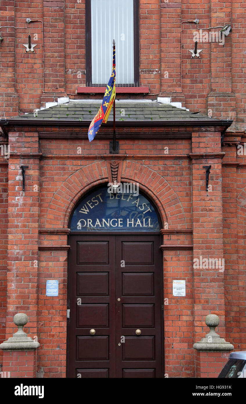 Hall orange sur la route dans l'Ouest de Belfast Shankill Banque D'Images