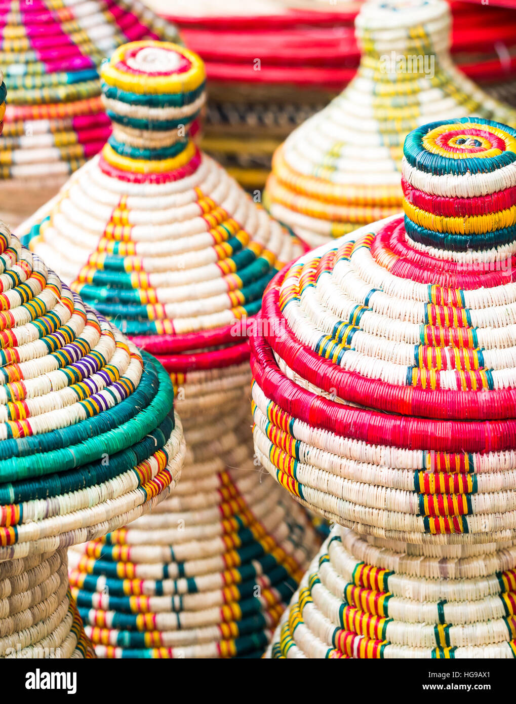 Des paniers faits main éthiopien Habesha vendus sur un marché local en Éthiopie. Banque D'Images