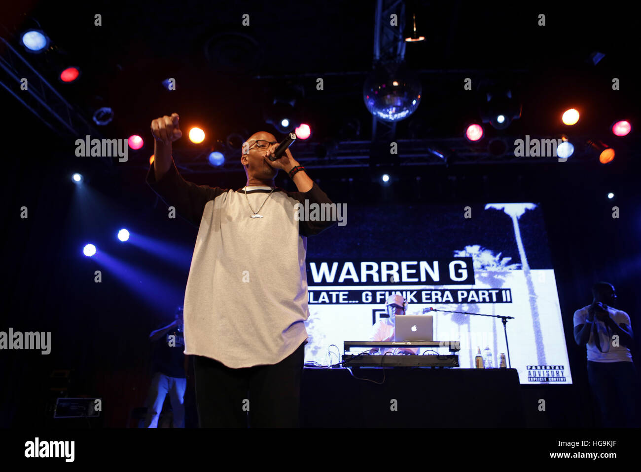 Warren G fonctionne à la release party de son dernier projet, réguler