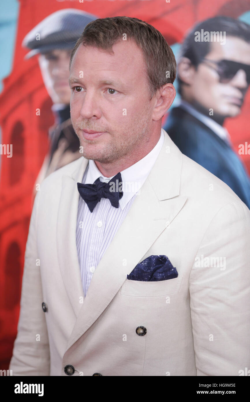 Guy Ritchie arrive à l'homme d'U.N.C.L.E Zigfield première au Theatre à New York. Banque D'Images