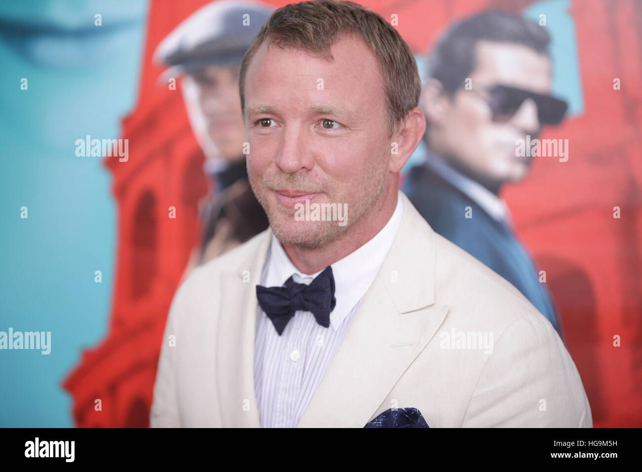 Guy Ritchie arrive à l'homme d'U.N.C.L.E Zigfield première au Theatre à New York. Banque D'Images