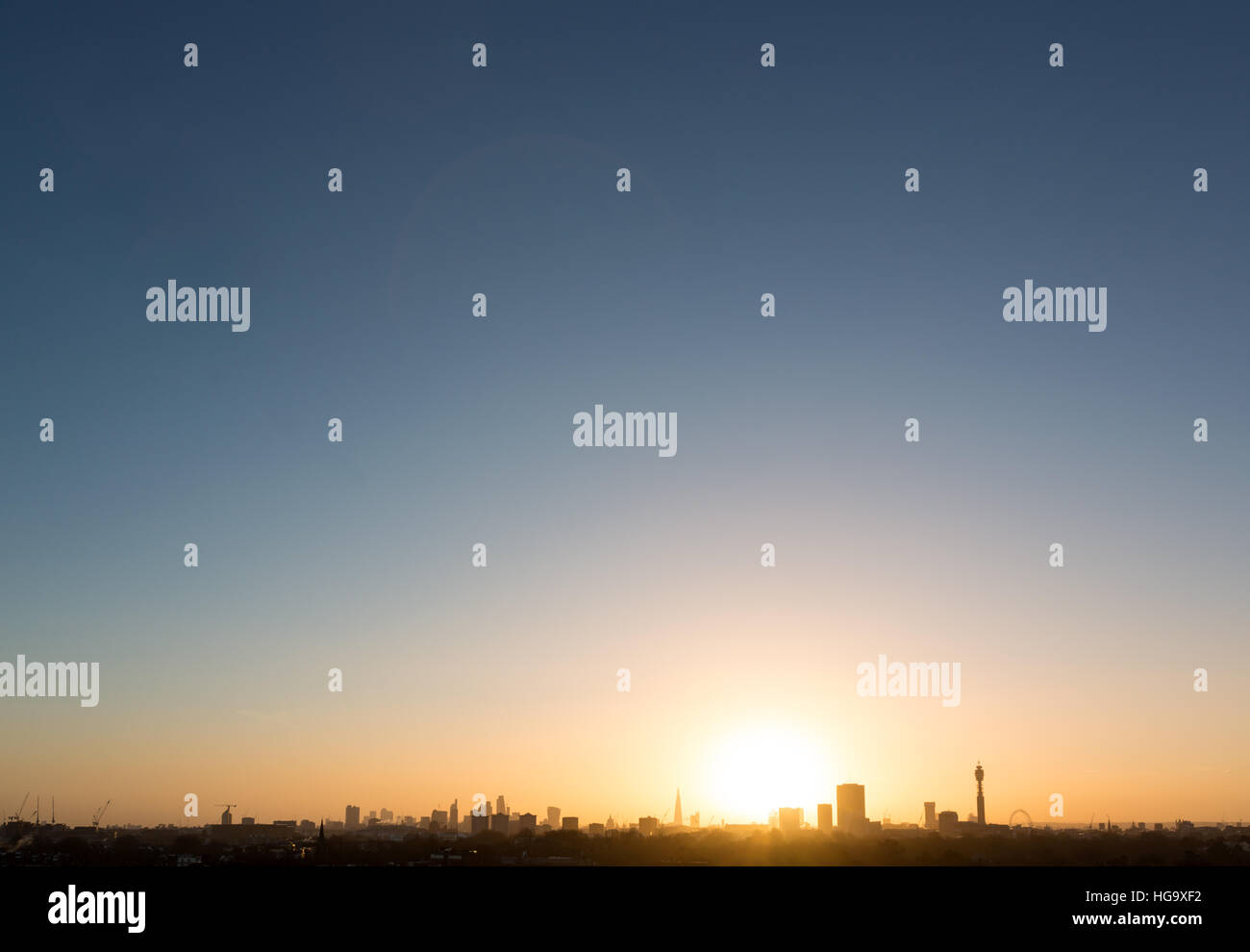 Lever du soleil au-dessus de Londres vu de Primrose Hill Banque D'Images