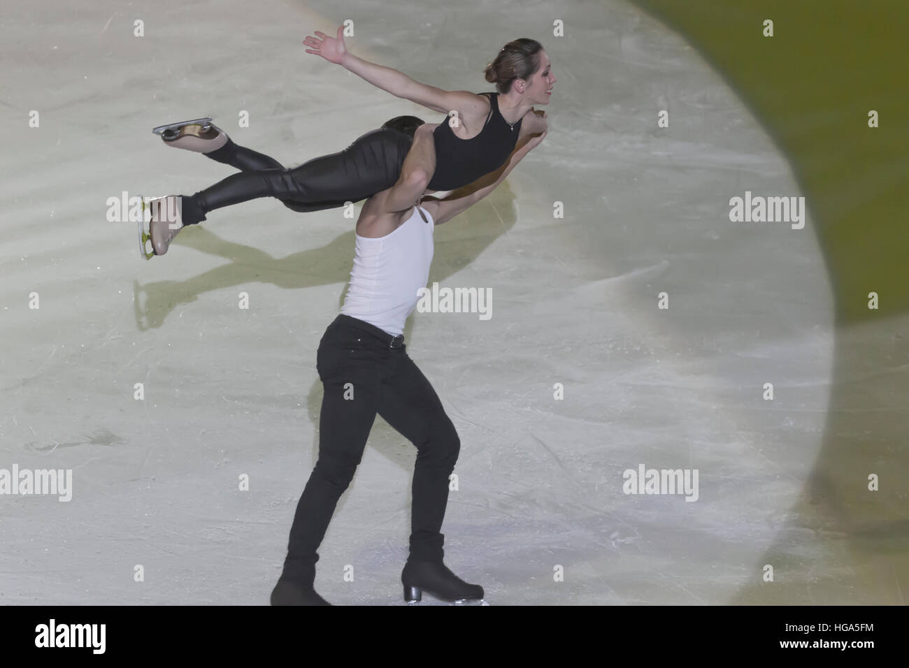 Patinage sur glace des champions de l'Italienne Nicole Della Monica & Matteo Guarise Banque D'Images