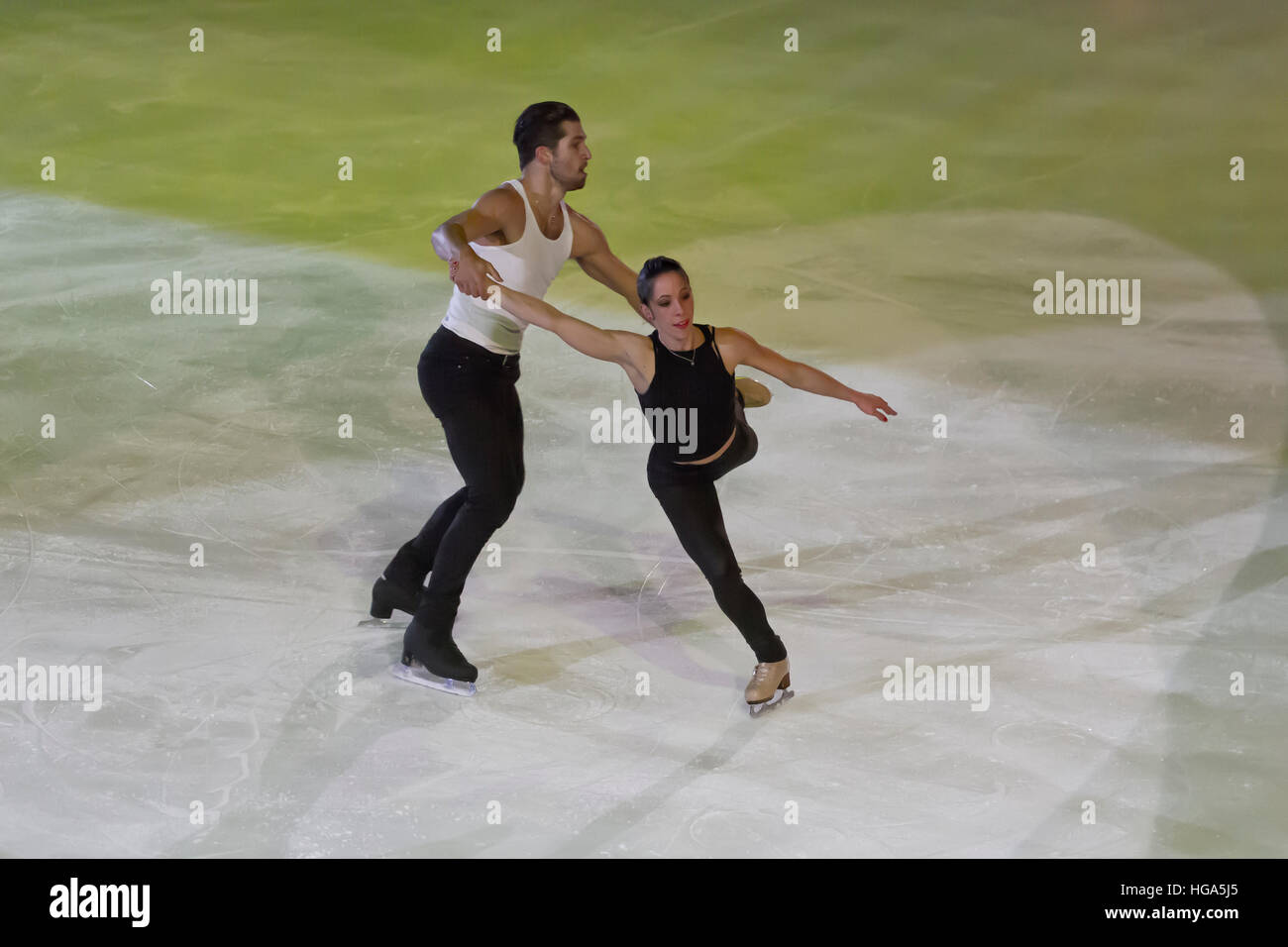 Patinage sur glace des champions de l'Italienne Nicole Della Monica & Matteo Guarise Banque D'Images