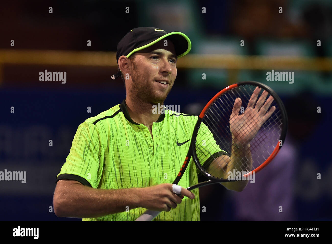 Chennai, Inde. 6 janvier, 2017. Dudi Sela d'Israël célèbre après avoir gagner le match de quart de finale contre A. Ramos-Vinolas de l'Espagne pour l'ATP Chennai Open 2017 à Chennai sur Fon 6 janvier 2017. Le Sela bat Ramos (7-5, 6-4). © RS KUMAR KUMAR/Alamy Live News Banque D'Images