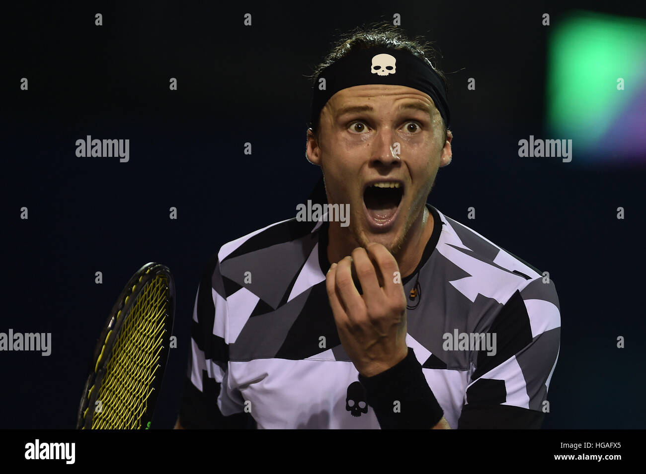 Chennai, Inde. 6 janvier, 2017. Jozef Kovalik de Slovaquie réagir après perdre un ensemble contre la Russie de Medvedev Daniil pendant leur quart de finale pour l'ATP Chennai Open 2017 à Chennai le 6 jan 2017. Medvedev bat Kovalik (6-1, 6-4). RS cridit KumarAlamy © RS KUMAR KUMAR/Alamy Live News Banque D'Images