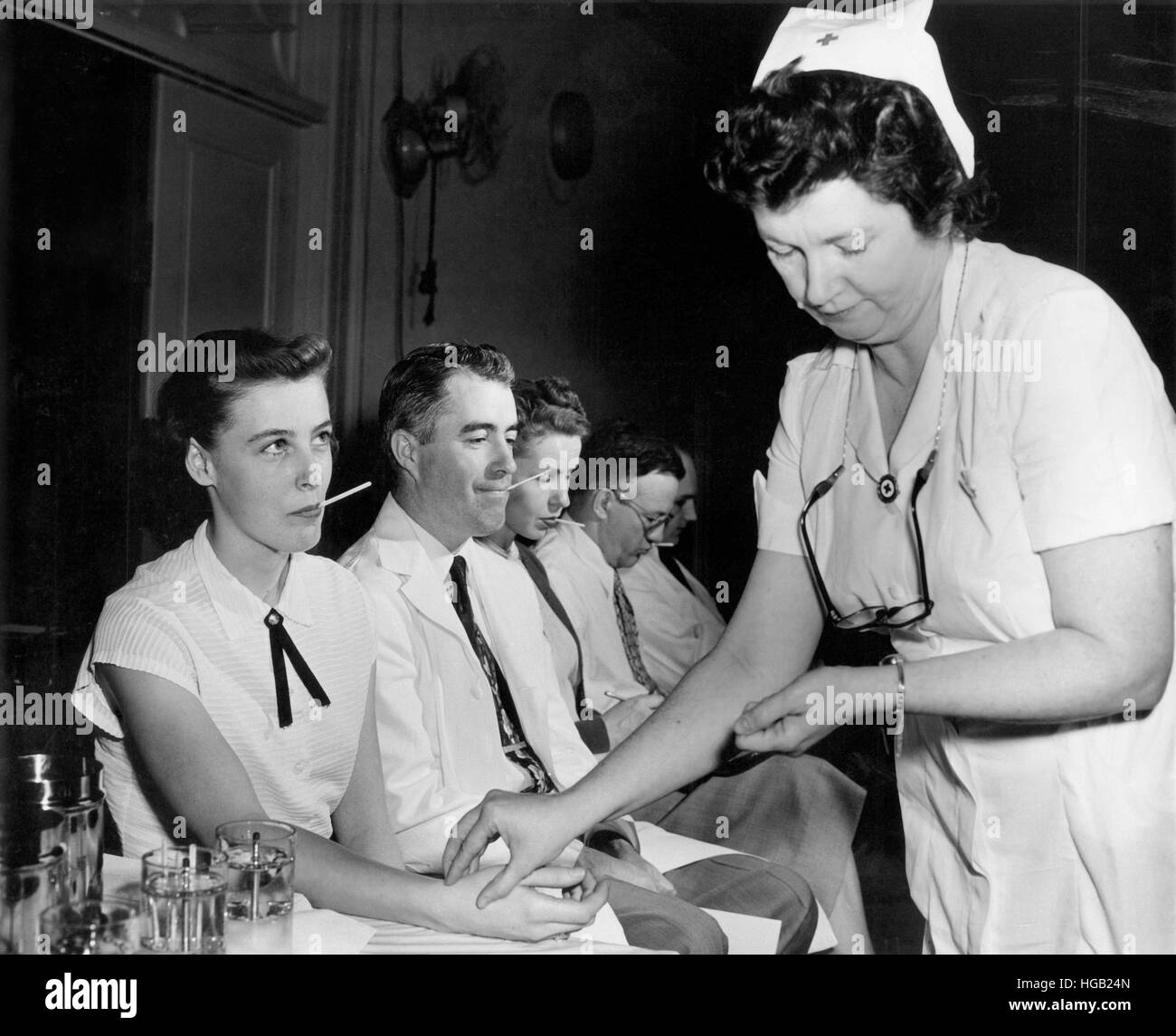 Collecte de sang au centre clinique banque de sang, 1960 Banque D'Images