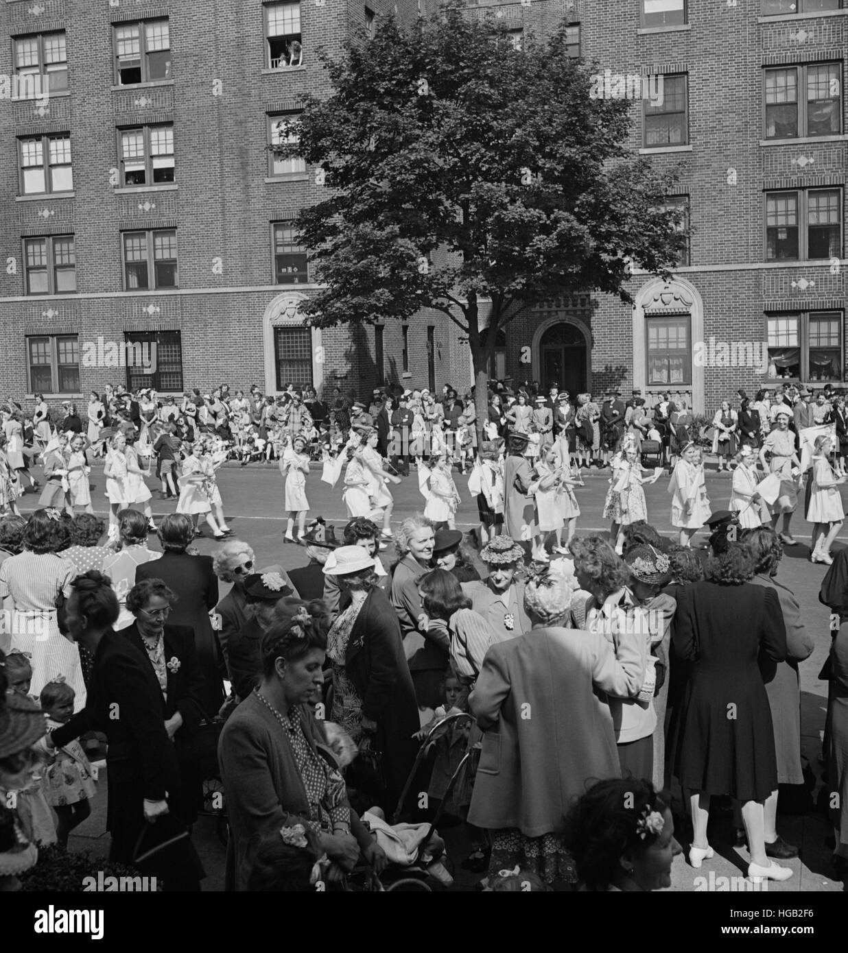 Défilé du Jour anniversaire de l'école du dimanche de l'Église du Bon Pasteur, Brooklyn, New York, 1944. Banque D'Images