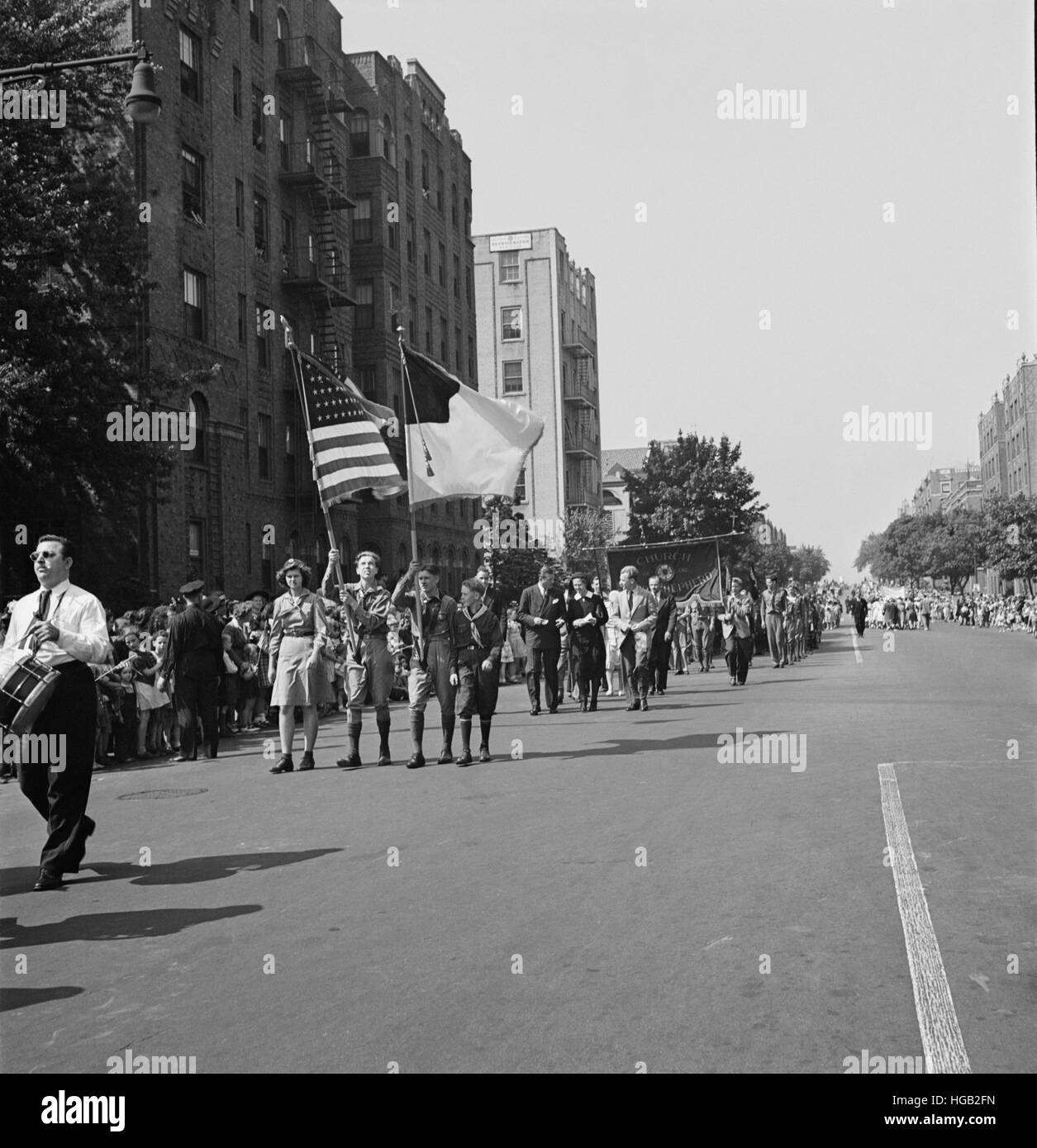 Défilé du Jour anniversaire de l'école du dimanche de l'Église du Bon Pasteur, Brooklyn, New York, 1944. Banque D'Images