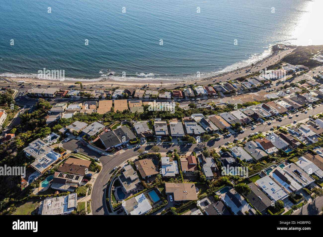 Vue aérienne de l'océan maisons de Los Angeles Pacific Palisades. Banque D'Images