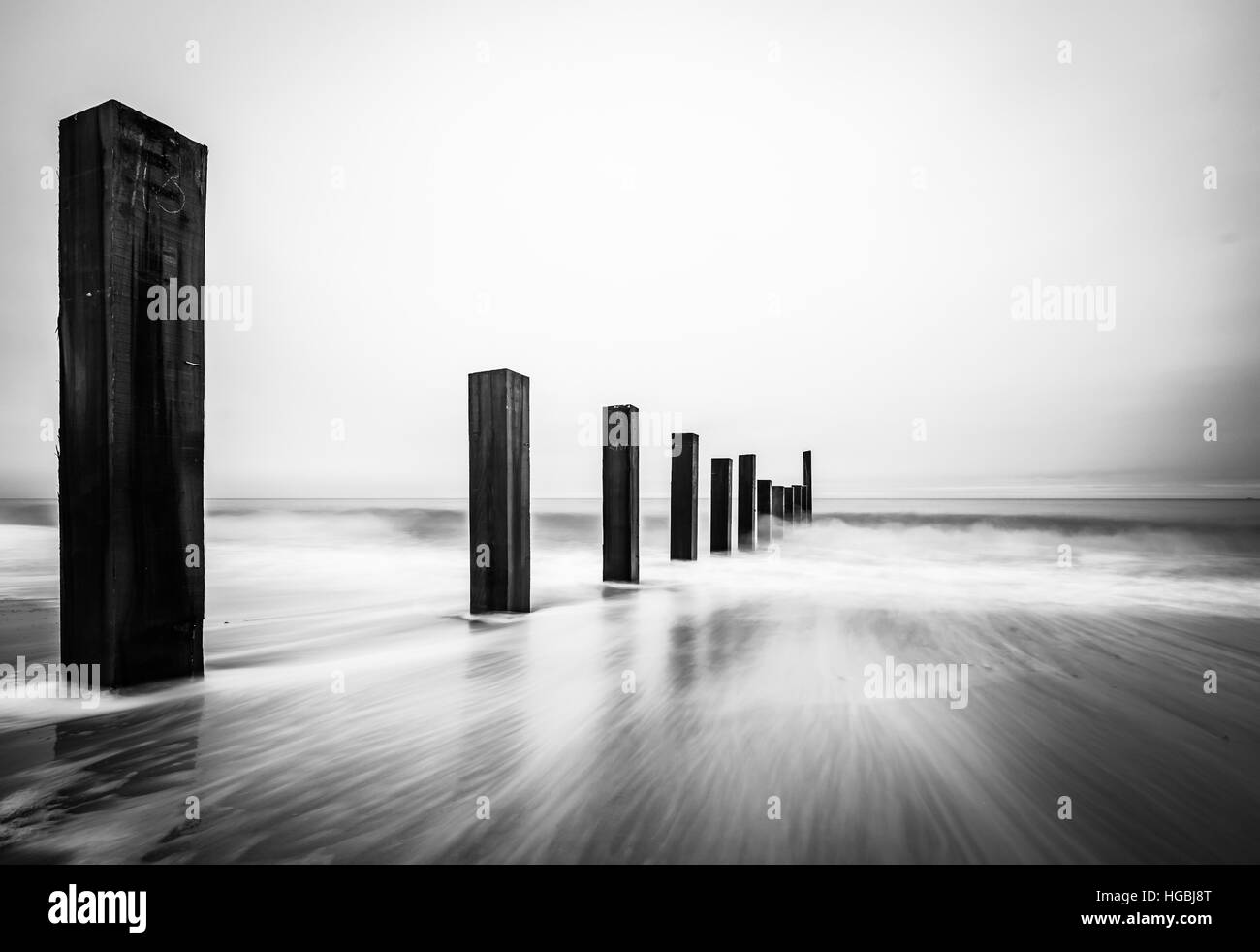 Paysage marin noir et blanc de pier Banque D'Images