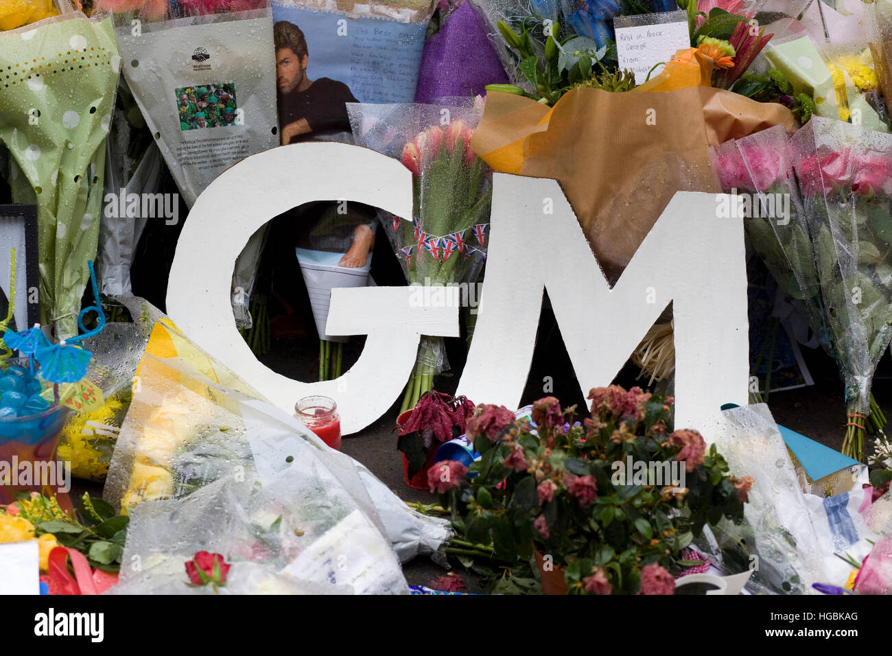 Hommages au regretté George Michael à son domicile à goring on Thames Banque D'Images