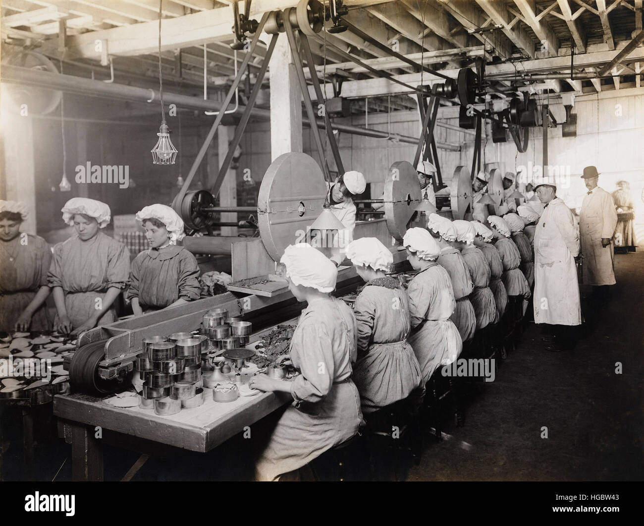 Emballage de boeuf ébréché, travailleurs en 1910. Banque D'Images