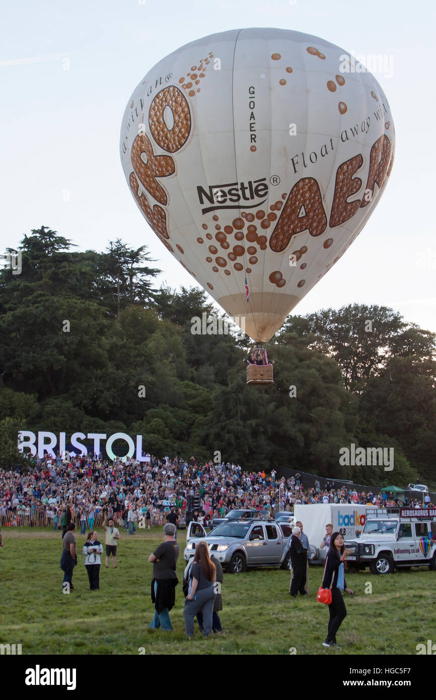 G-OAER Lindstrand LBL de Nestlé Aero à Bristol International Balloon Fiesta 2016 Banque D'Images