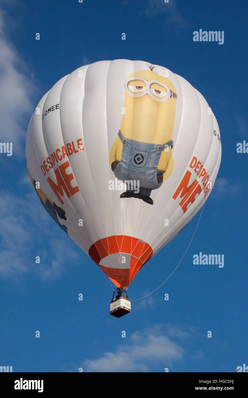 G-DMEE Cameron Détestable moi Hot Air Balloon à Bristol International Balloon Fiesta 2016 Banque D'Images