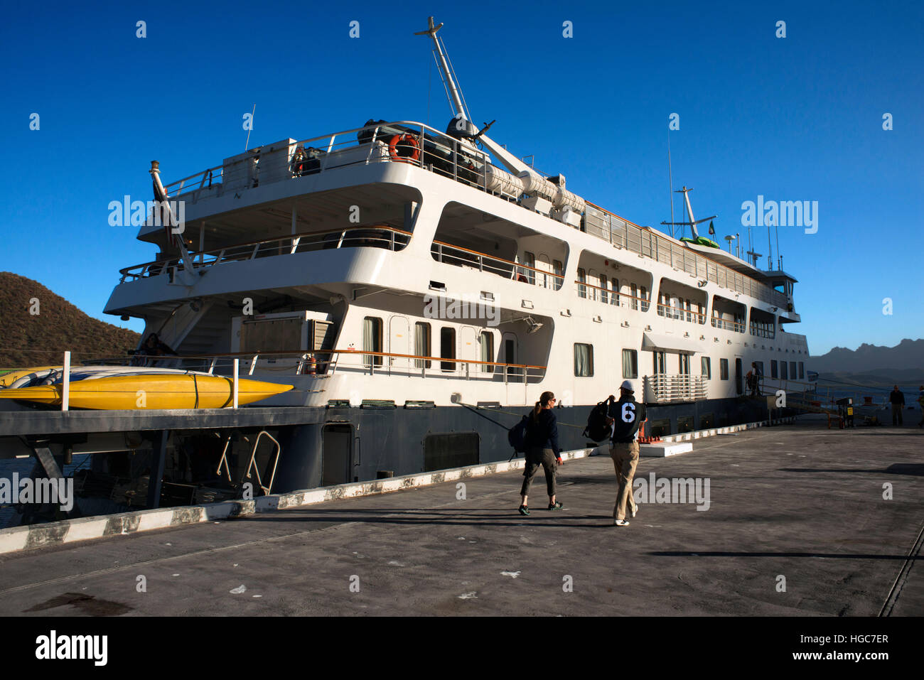 Safari croisière Endeavour ancrée dans Puerto Escondido dans la mer de Cortes, Baja California Sur, au Mexique. Banque D'Images