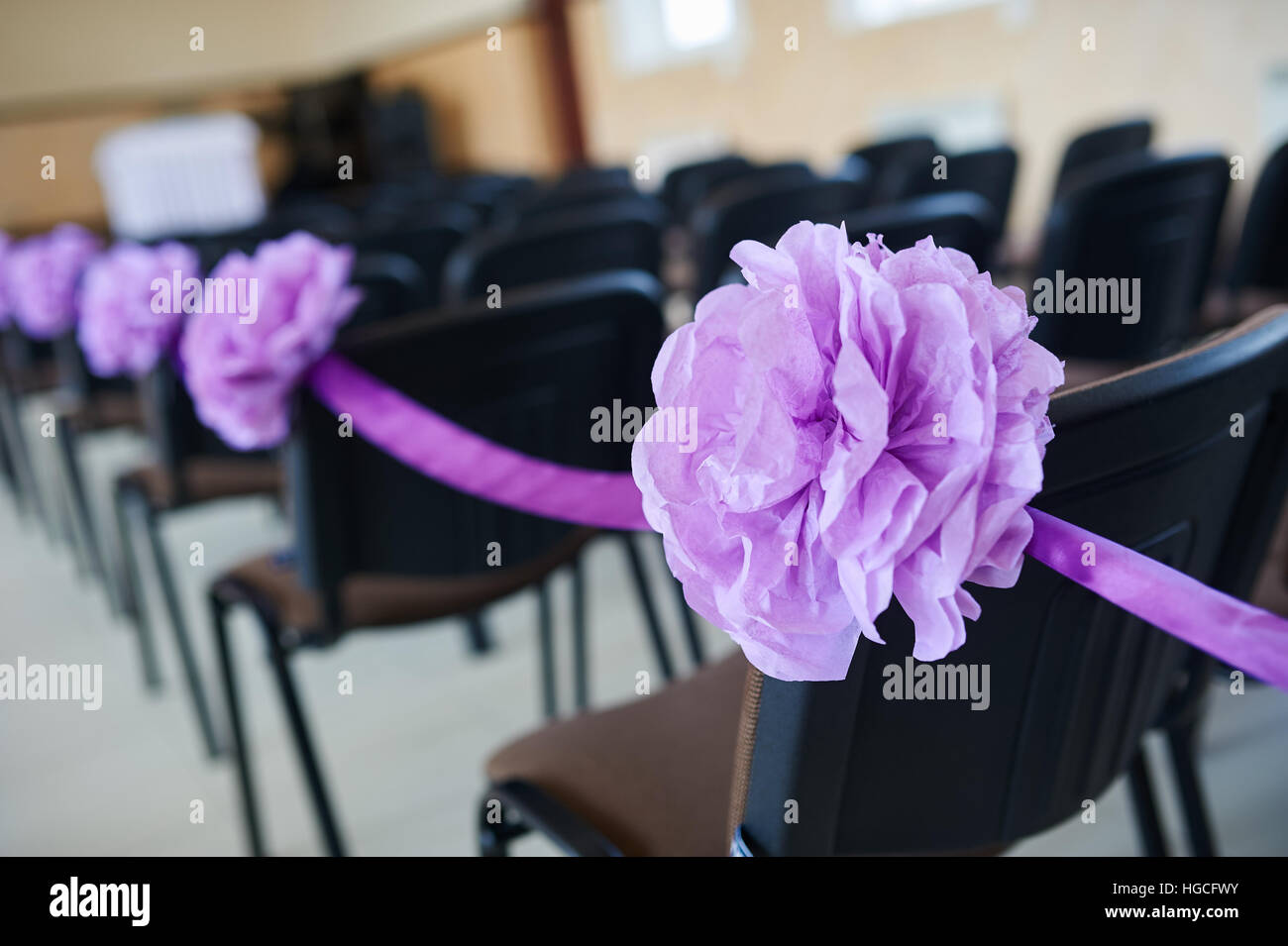 Hall magnifiquement décoré pour une cérémonie de mariage Banque D'Images