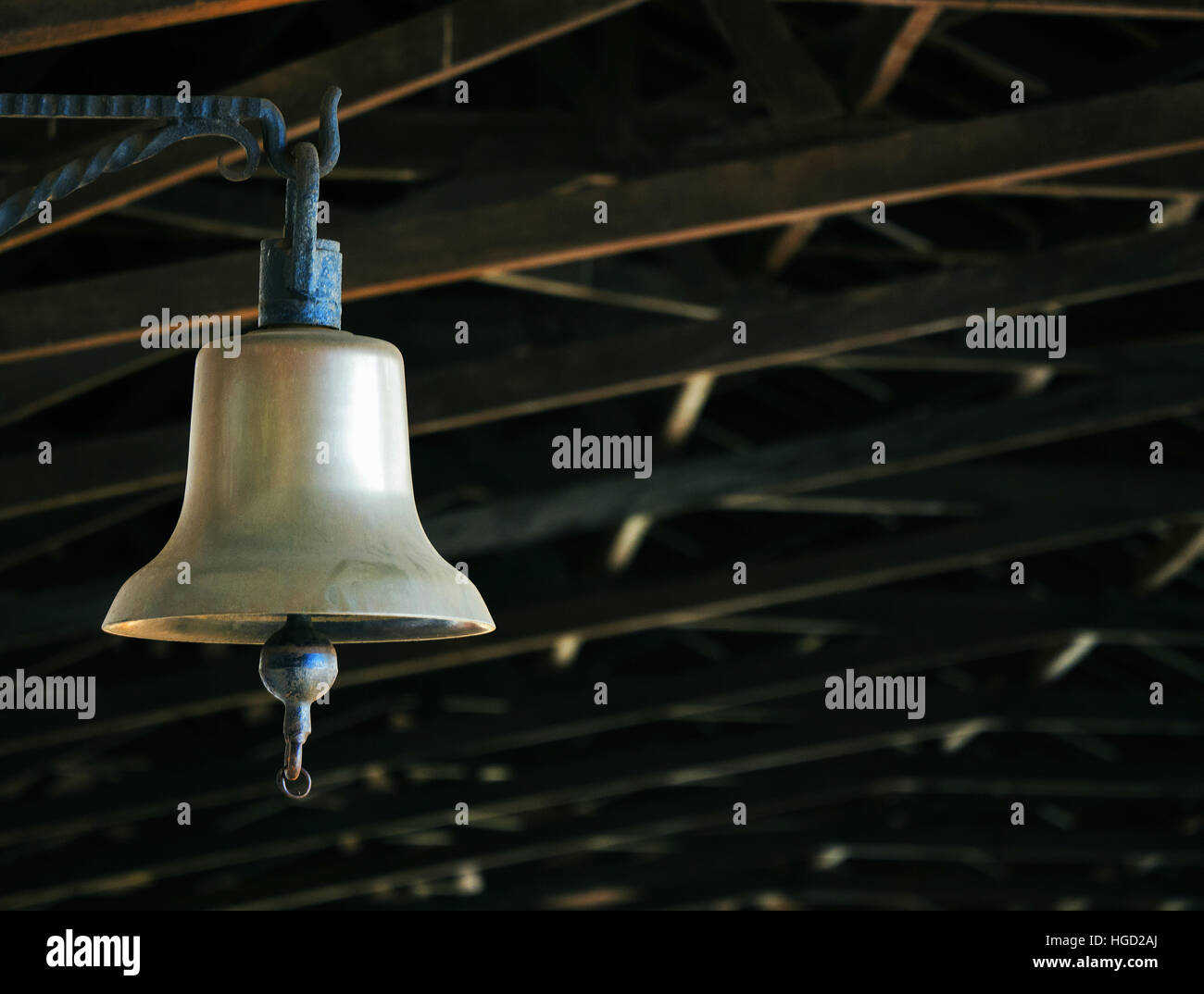 Bell brass metal ancienne pendaison Banque D'Images