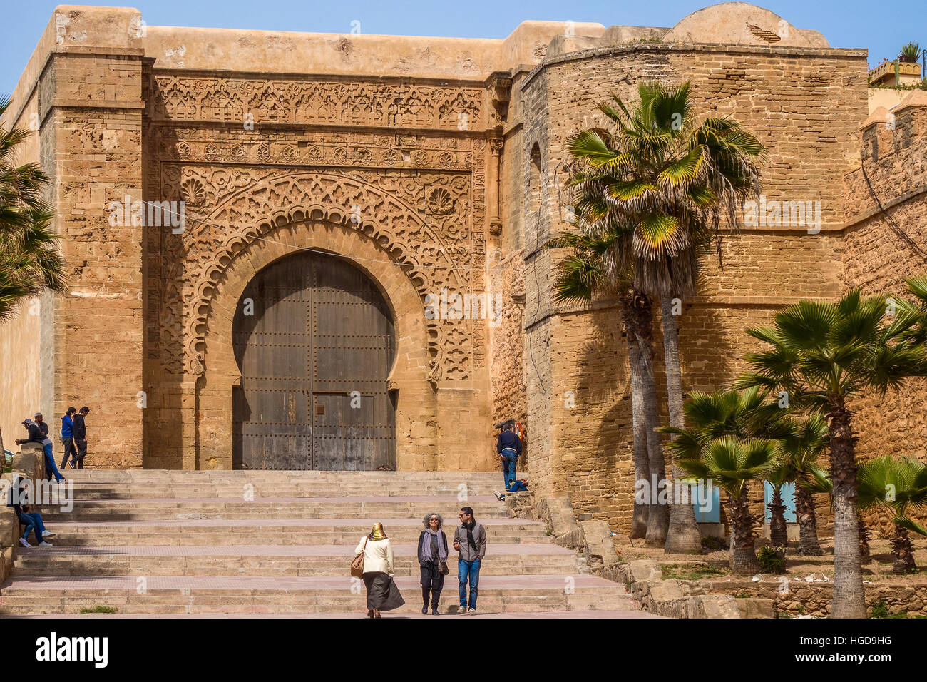 Grande porte d'entrée Kasbah des Oudayas Rabat Maroc Photo Stock - Alamy