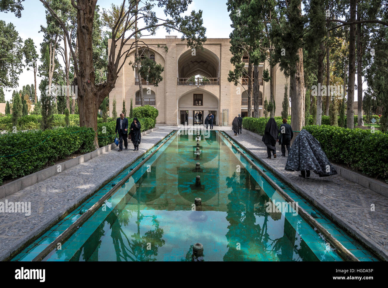Piscine dans le jardin persan subsistant plus ancienne dans l'Iran a appelé Fin (Jardin Bagh-e Fin), situé dans la ville de Kashan Banque D'Images