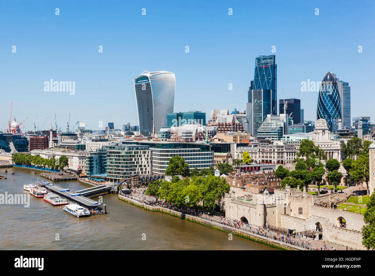 L'Angleterre, Londres, ville et Rivière Thames de Tower Bridge Banque D'Images