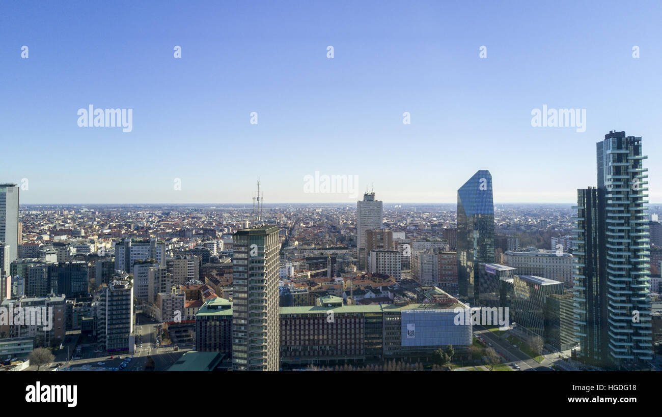 Vue aérienne de Solaria Tower, Milan, Italie et Diamond Tower. Banque D'Images