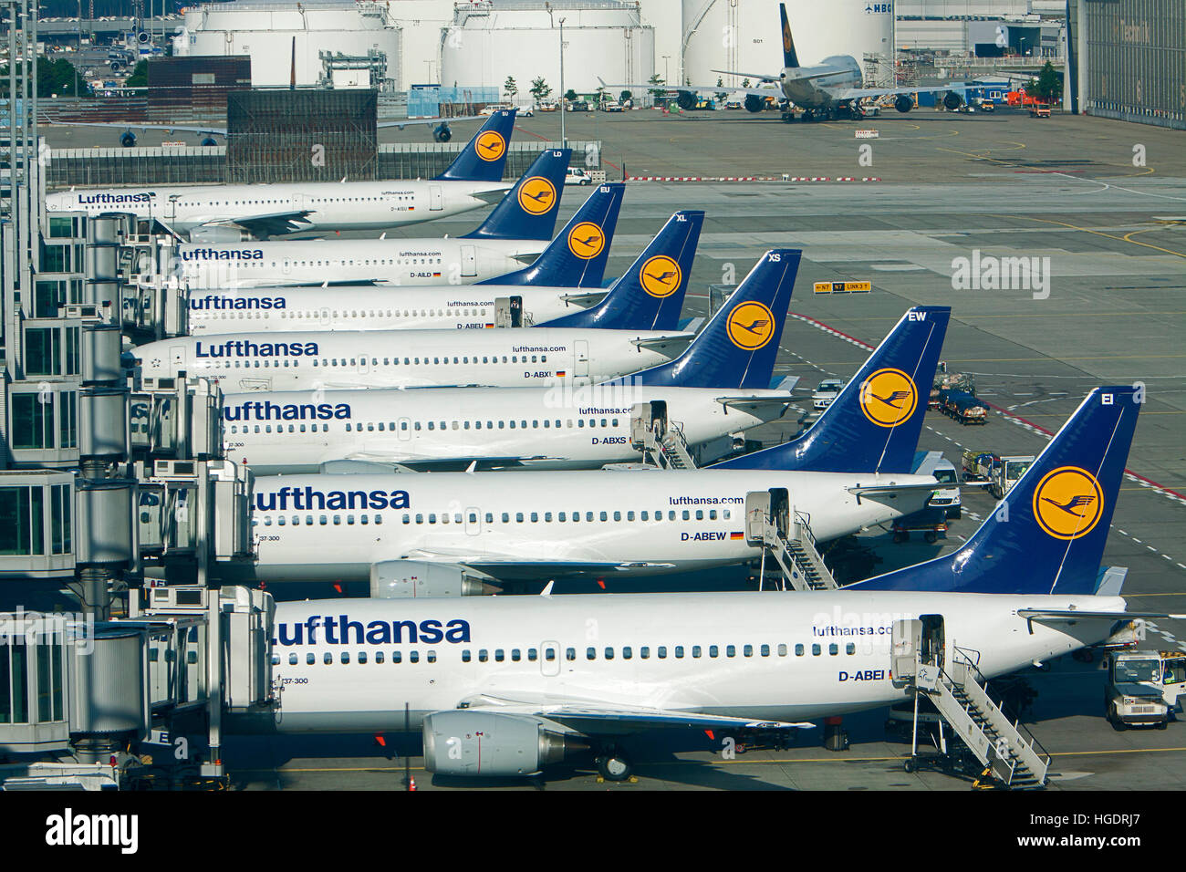 Avions Lufthansa l'aéroport de Francfort Allemagne Banque D'Images