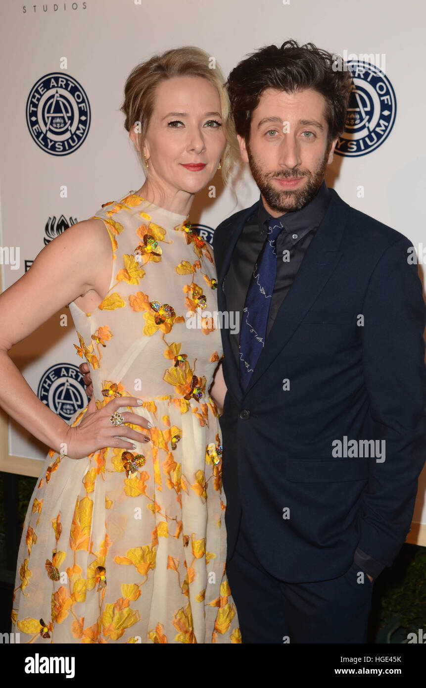 LOS ANGELES, CA - 7 janvier : Jocelyn Towne, Simon Helberg au l'Art de l'Elysium Dixième Célébration annuelle "Heaven" Gala de charité au Red Studios à Los Angeles, Californie le 7 janvier 2017. Crédit : David EdwardsMediaPunch Banque D'Images