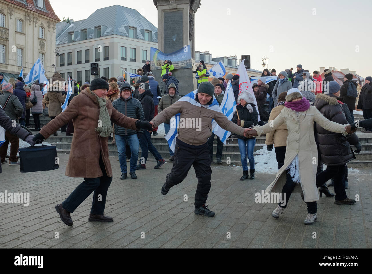 Varsovie, Pologne, 08 janvier 2017. Les chrétiens polonais démontrant à l'appui d'Israël et contre vote de l'ONU du 26 décembre 2016, contre les colonies israéliennes. L'appui à la souveraineté d'Israël et de l'indivisibilité de Jérusalem Crédit : Adam Erdheim/Alamy Live News Banque D'Images