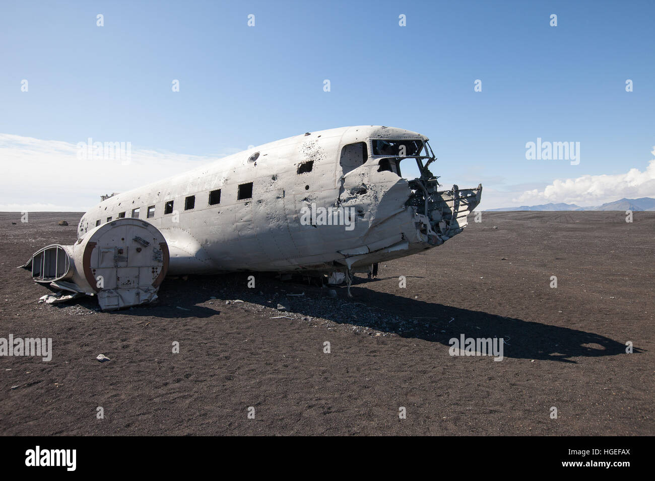 1973 crashed Douglas DC-3 Super à la plage de sable noir de Sólheimasandur Banque D'Images