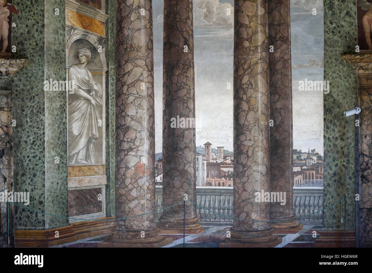 Rome. L'Italie. Villa Farnesina. La Sala delle prospettive (Hall des perspectives), des fresques par Baldassare Peruzzi, 1519. Banque D'Images