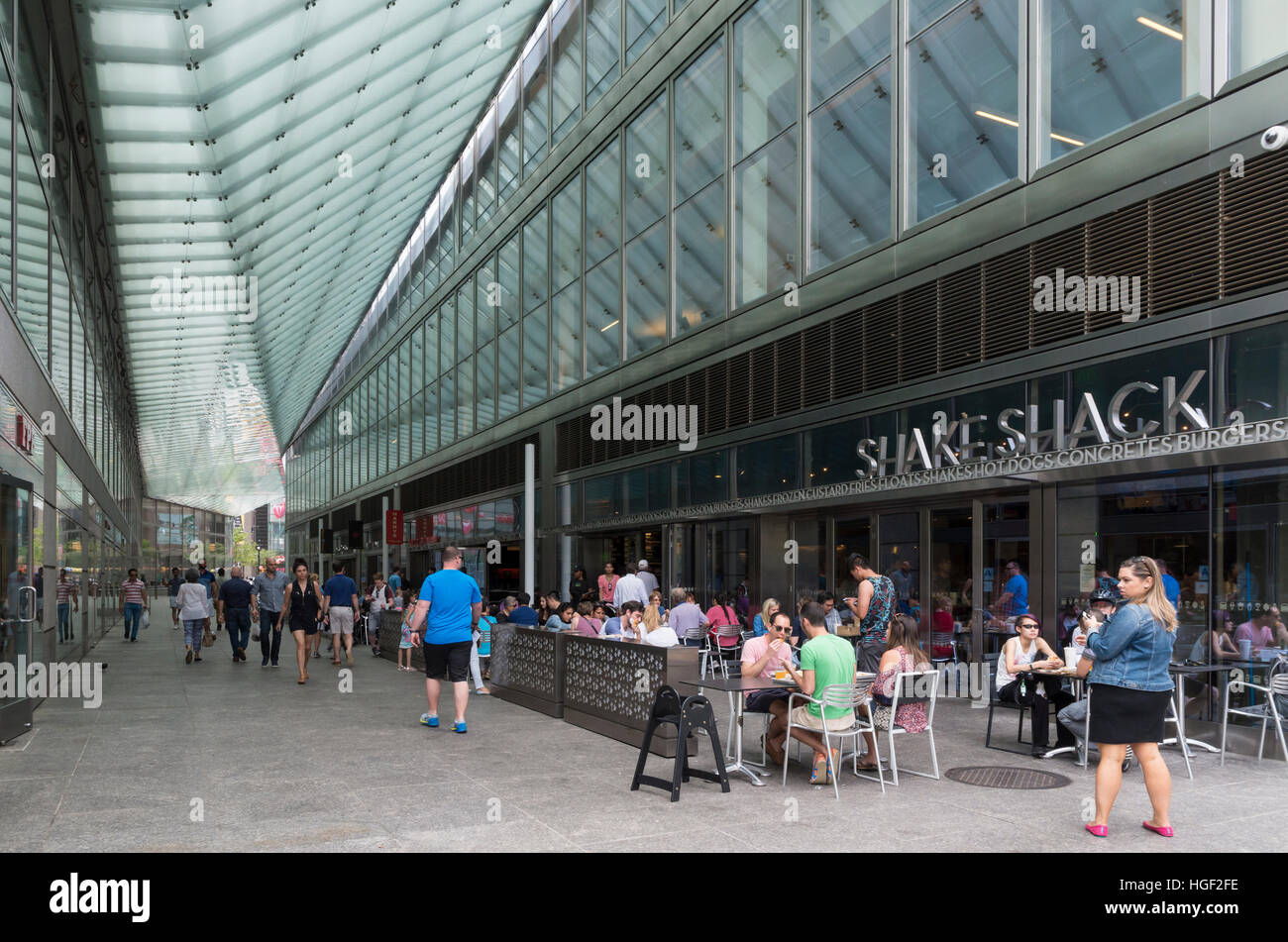 Shake Shack hamburger de restauration rapide sur l'Asphalte vert, Battery Park City, New York. Banque D'Images