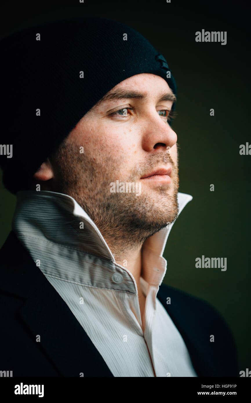 Portrait d'un jeune homme en veste Banque D'Images