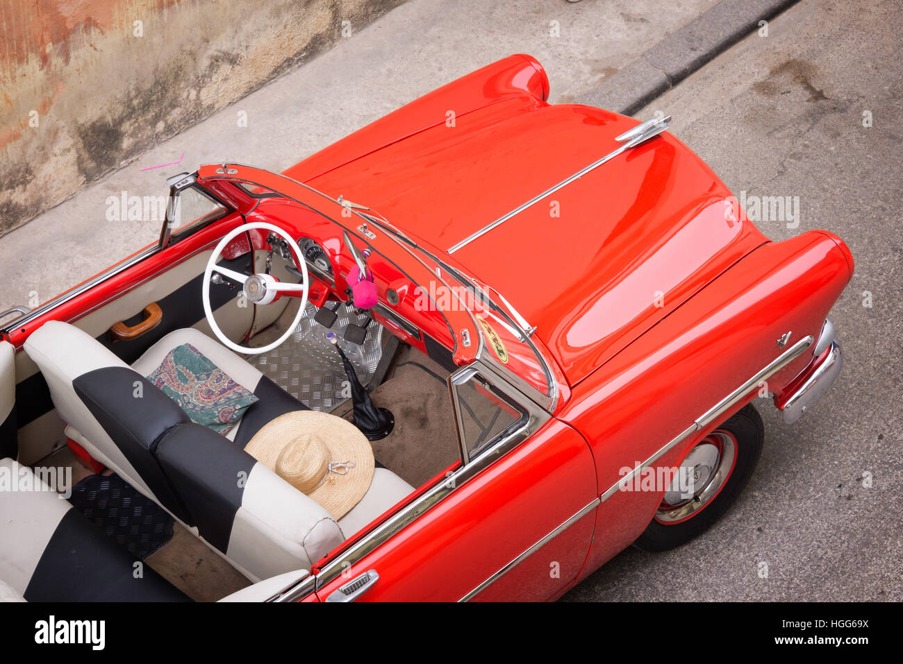Vintage Classic voiture américaine, vue de dessus à La Havane, Cuba Banque D'Images