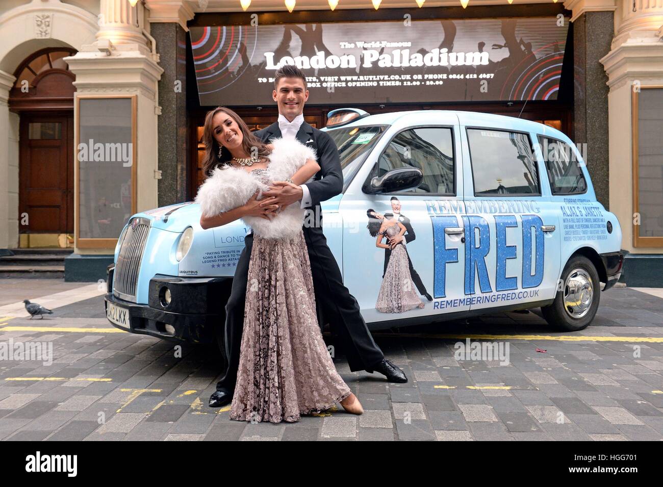 Strictly Come Dancing stars Aljaz Skorjanec Manrara et Janette au London Palladium à un photocall pour leur nouveau spectacle de théâtre pour 2017 appelé Fred en souvenir, un hommage à l'héritage de l'icône de Hollywood Fred Astaire. Banque D'Images