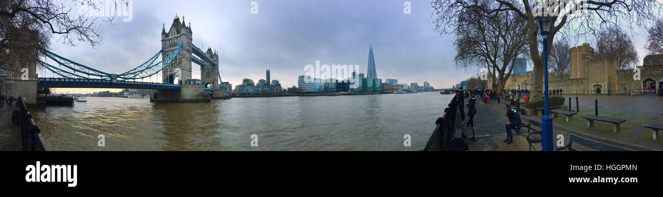 Le Tower Bridge et le Shard, London, UK. Banque D'Images