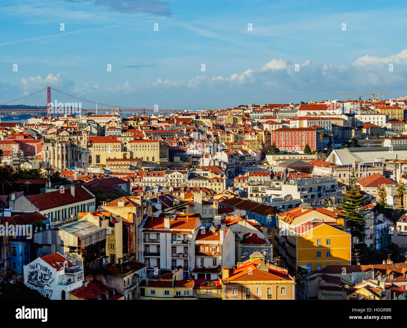 Portugal, Lisbonne, paysage urbain vu du Miradouro da Graca. Banque D'Images
