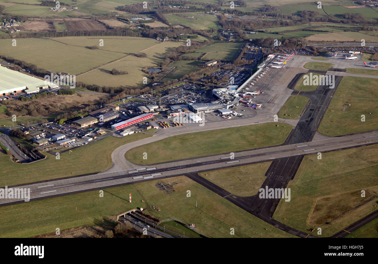 Vue aérienne de LBA Leeds Bradford Airport, Yeadon, West Yorkshire, Royaume-Uni Banque D'Images