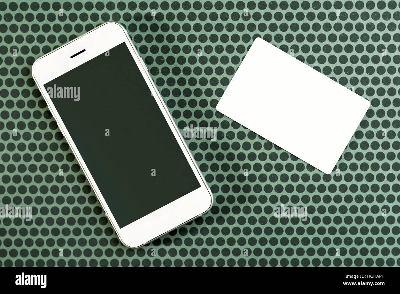 Smart phone et blank business card sur Office 24, copie la maquette vue de dessus de l'espace Banque D'Images