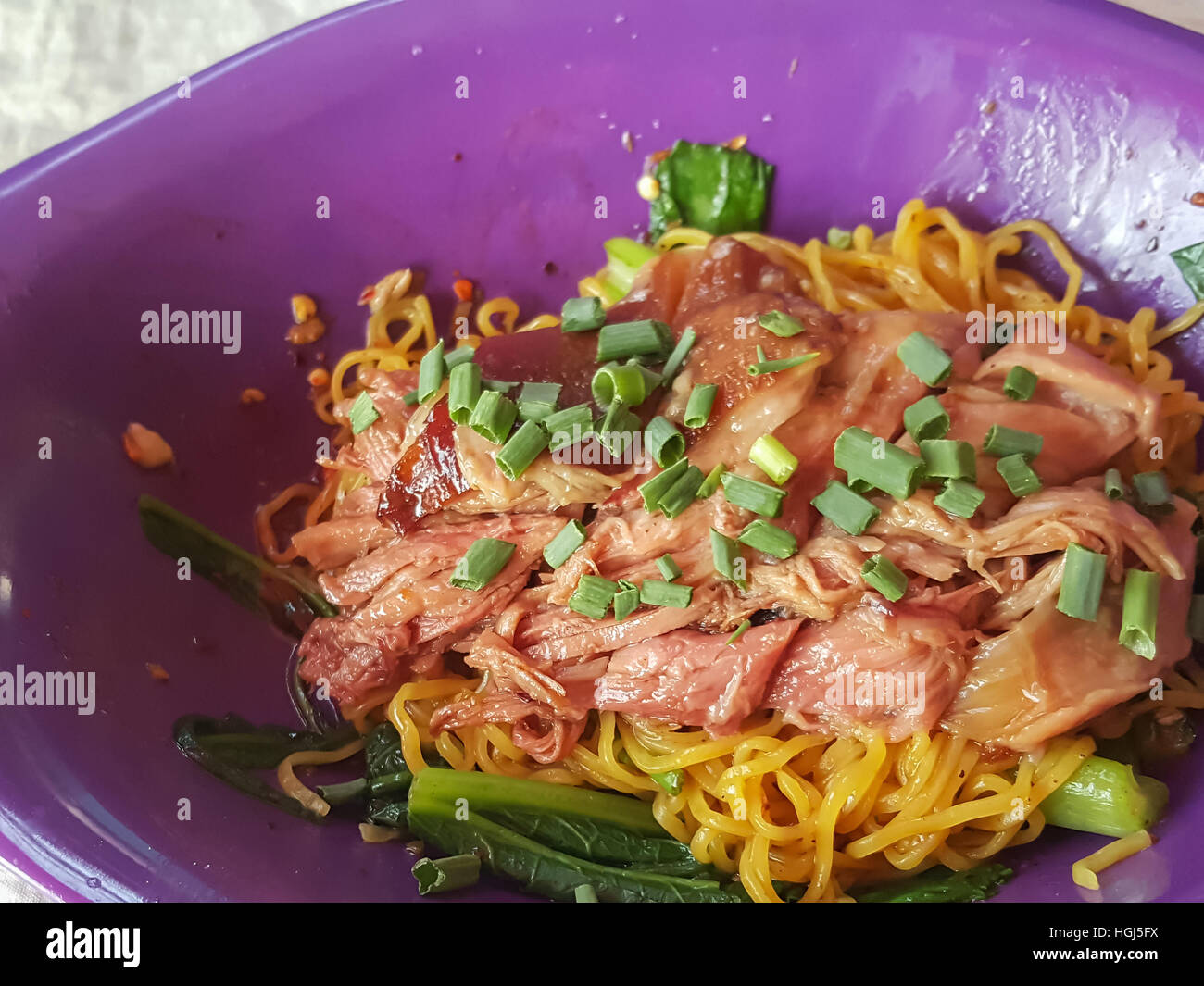 Close-up,Thai Food style :'Ba Mhee Kha Moo' Egg noodle avec ragoût de porc de la jambe Banque D'Images